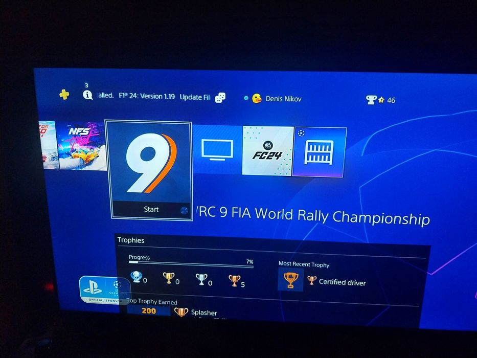 PS4 1TB+2 джойстика