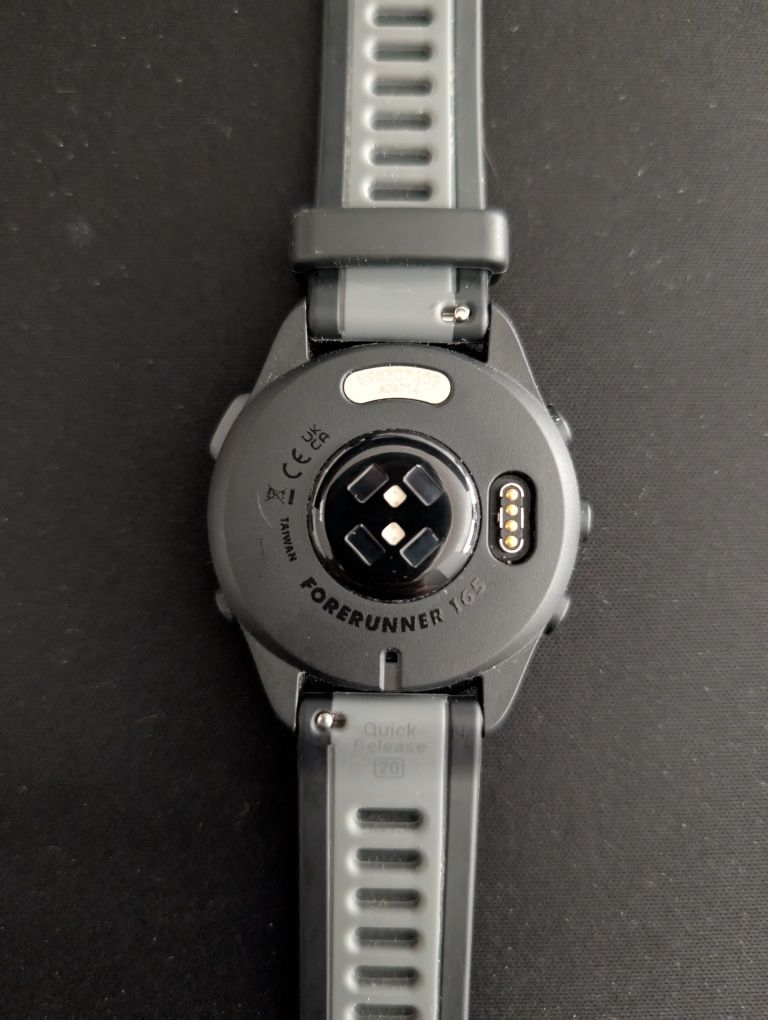 Смарт-часы Garmin Forerunner 165 в отличном состоянии!