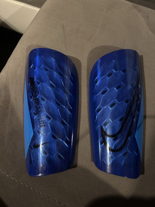 Кори за футбол Nike Mercurial Lite