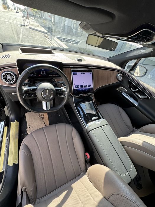 Mercedes benz eqe500 suv