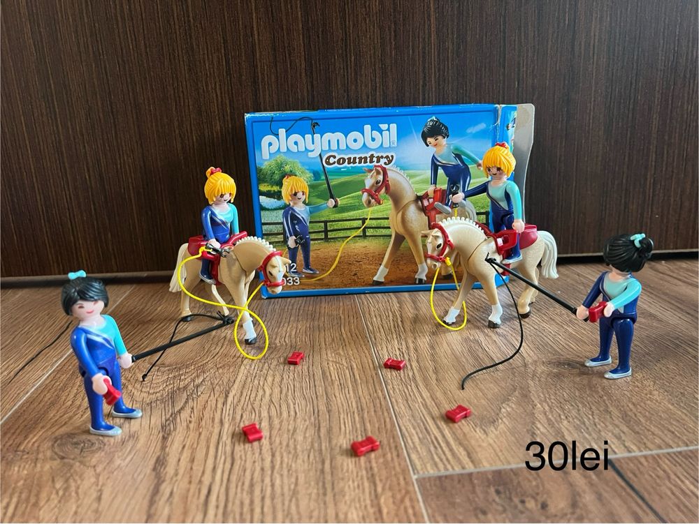 Vand playmobil in stare buna