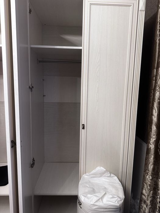 Продам спальный гарнитур