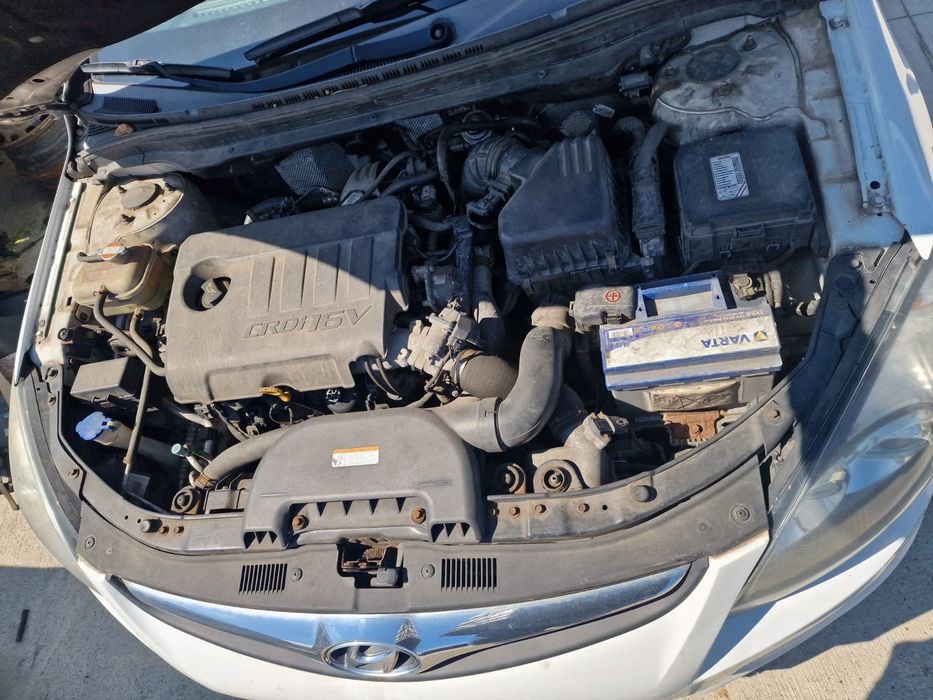 Dezmembram Hyundai i30 2011 1.6crdi D4FB