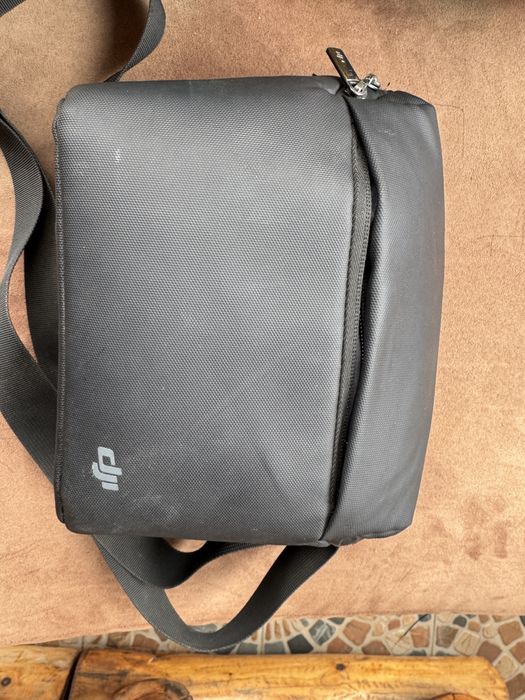 Drona  DJI Mini 3 Pro cu telecomandă DJI cu defect