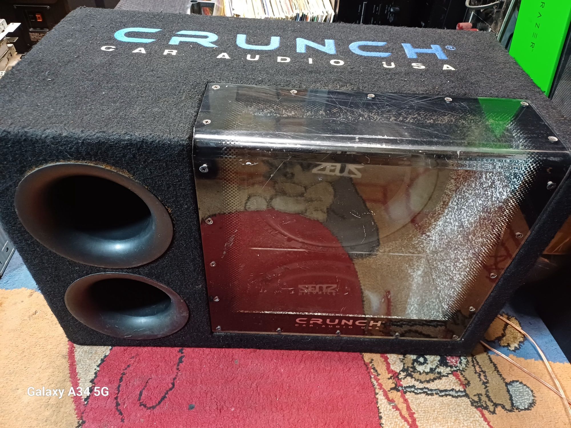 Subwoofer Crunch Hifonics cu amplificator auto