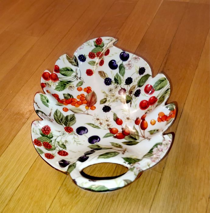 Антикварна чинийка за бонбони от фин порцелан Пикадили английски супер