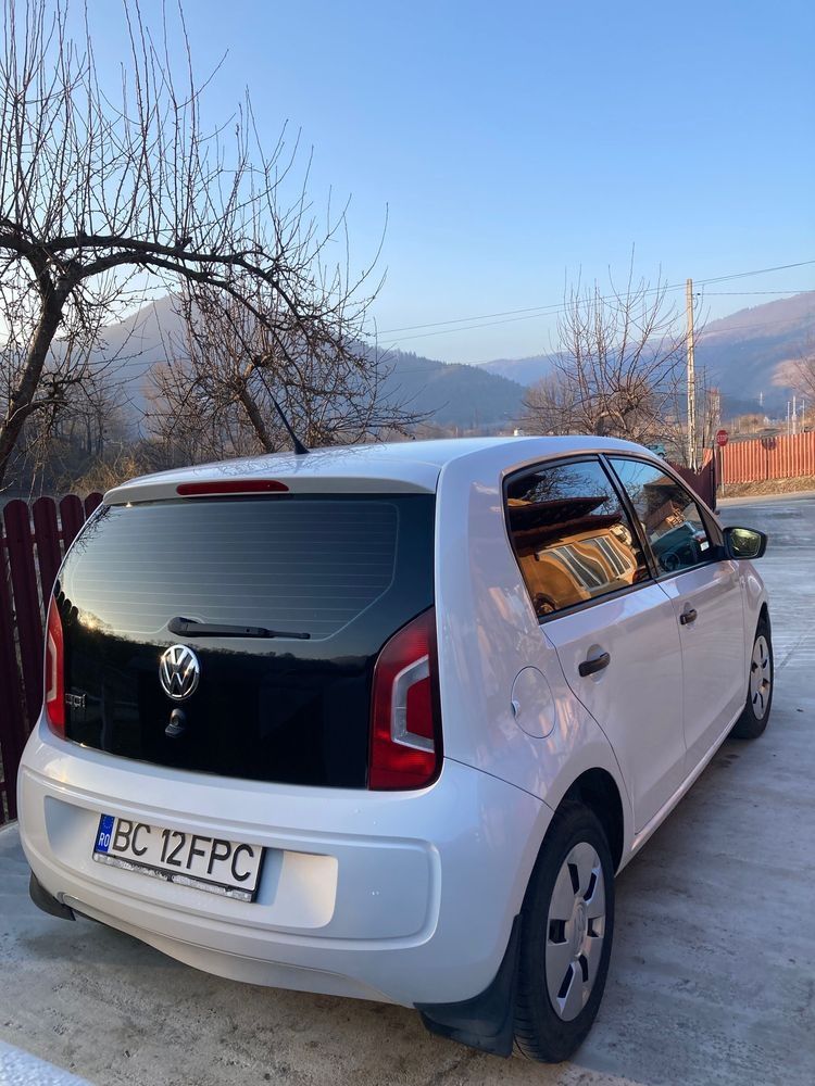 Volkswagen UP AN 2013 1.0 Mpi Benzina EURO 5 Proprietar Negociabil