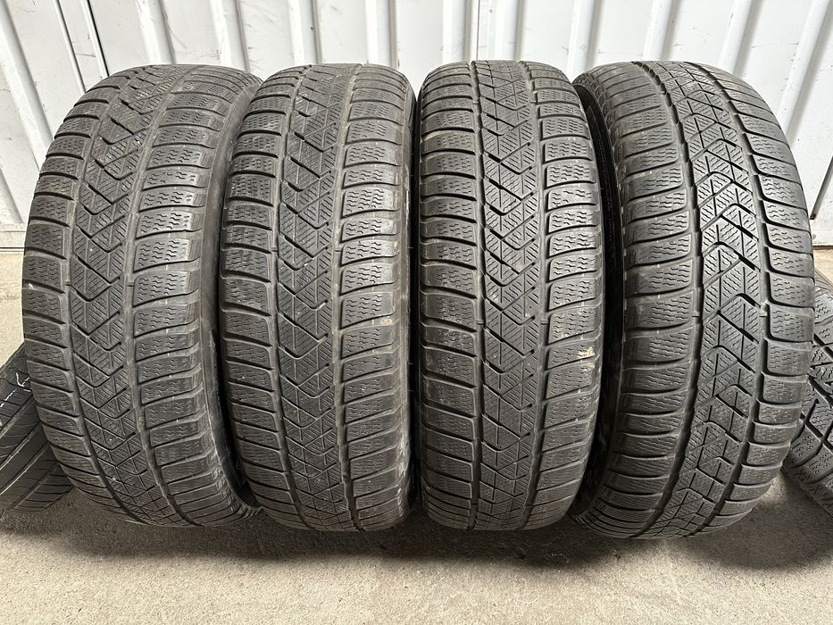 Set anvelope 225/60 R18 PIRELLI iarnă (m+s) Run Flat