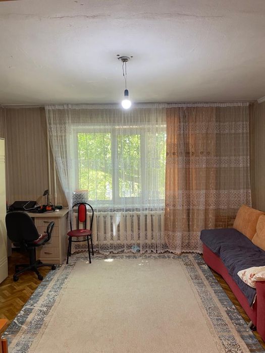 Ковер почти новый пользовались 3 месяца