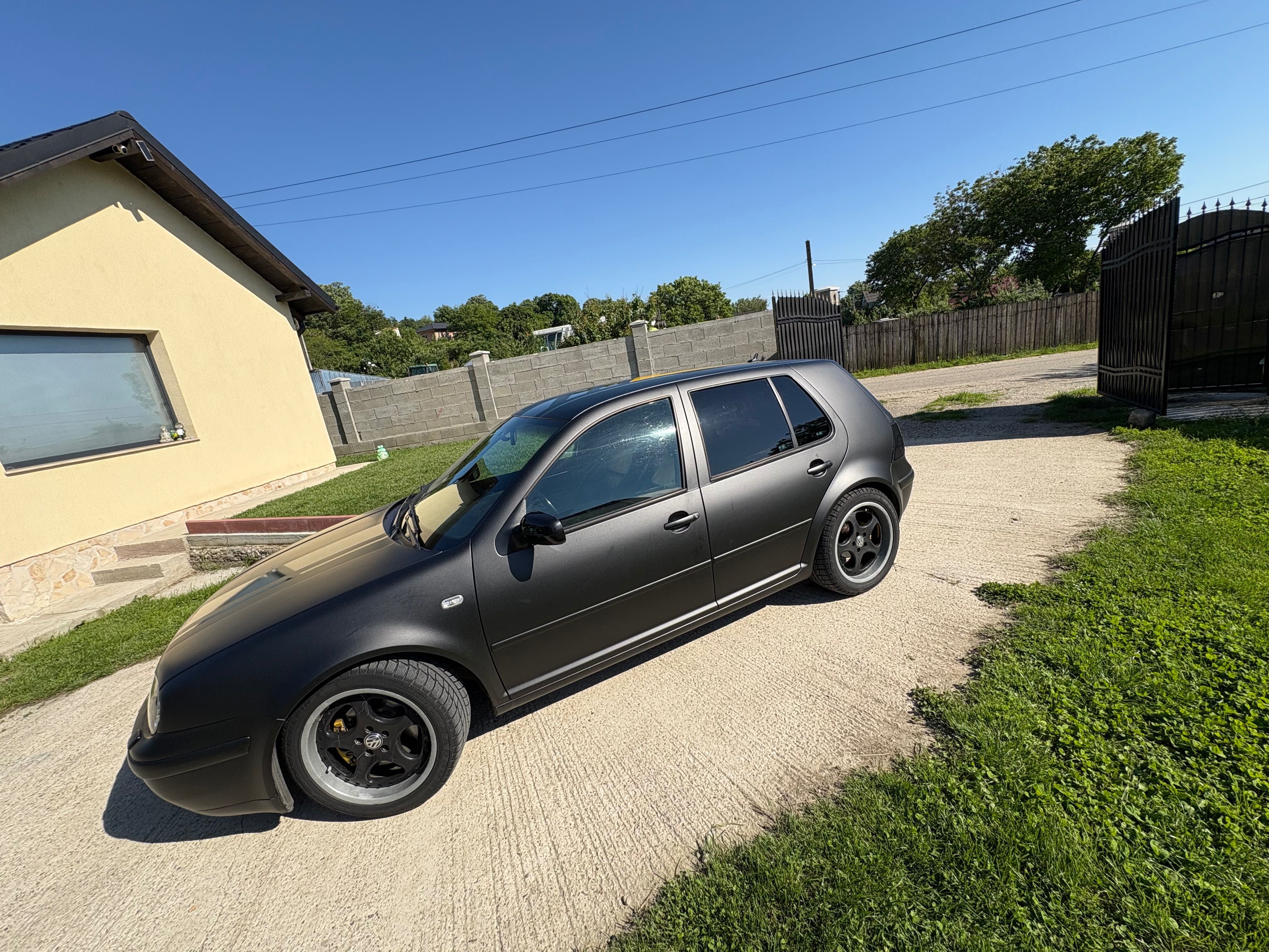 Vând sau schimb vw Golf GTI