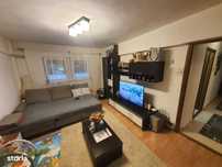 Vand apartament cu 4 camere decomandat Deva, Decebal (Ulpia), etaj 1,