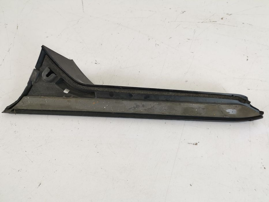 Орнамент Стълб Дясно Багажник Ауди Q3 2 / Audi Q3 2 Оригинален, в добр