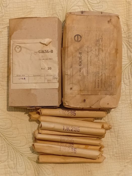 Сверхминиатюрные радиолампы 6ж1б, 6ж5б, 1ж29б