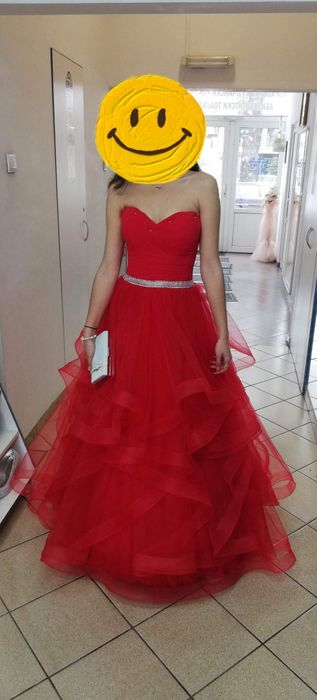 Продавам бална рокля