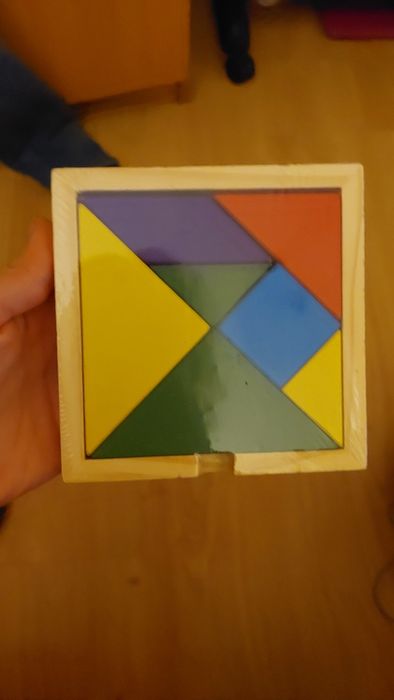 Продавам игра за деца над 4 години