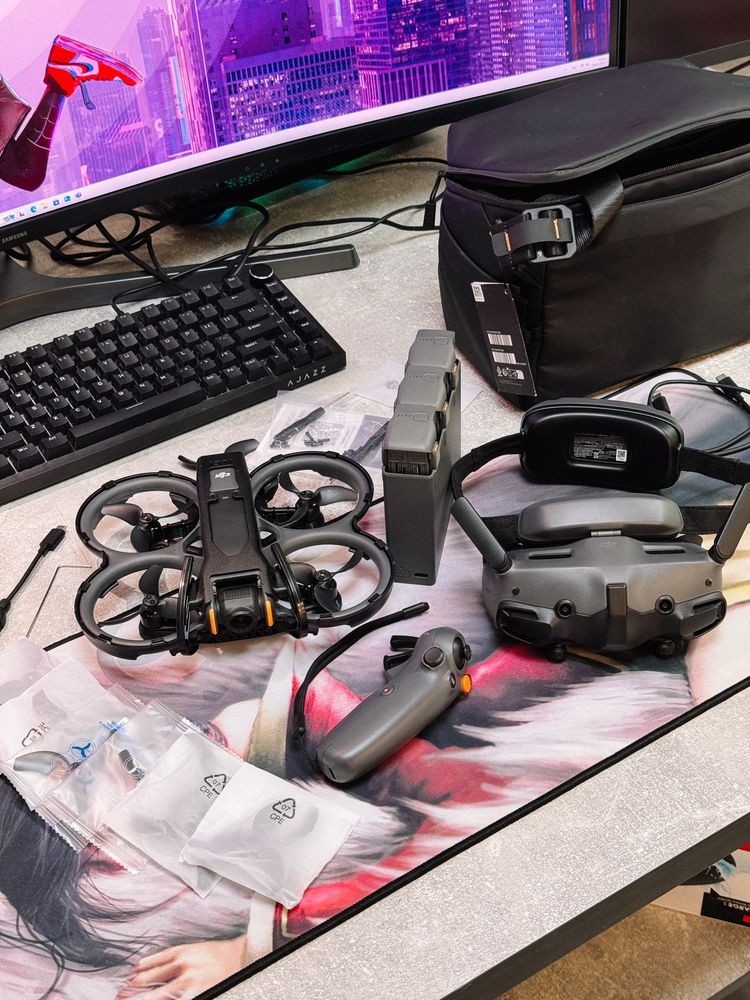 Дрон DJI Avata 2 Fly More Combo (3 батареи) серый