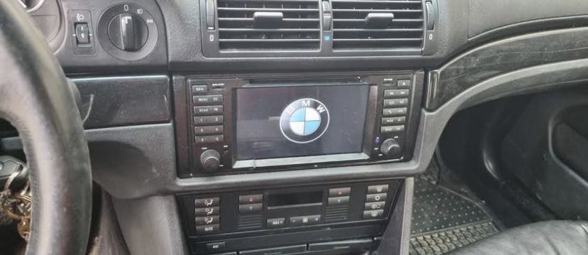 BMW E39 din 2002