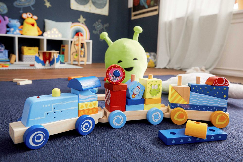 НОВИ! Дървен голям дидактически влак 57см със звук и светлина