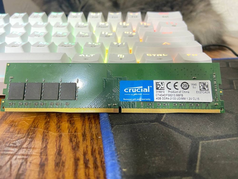 Оперативная память Crucial 2х4