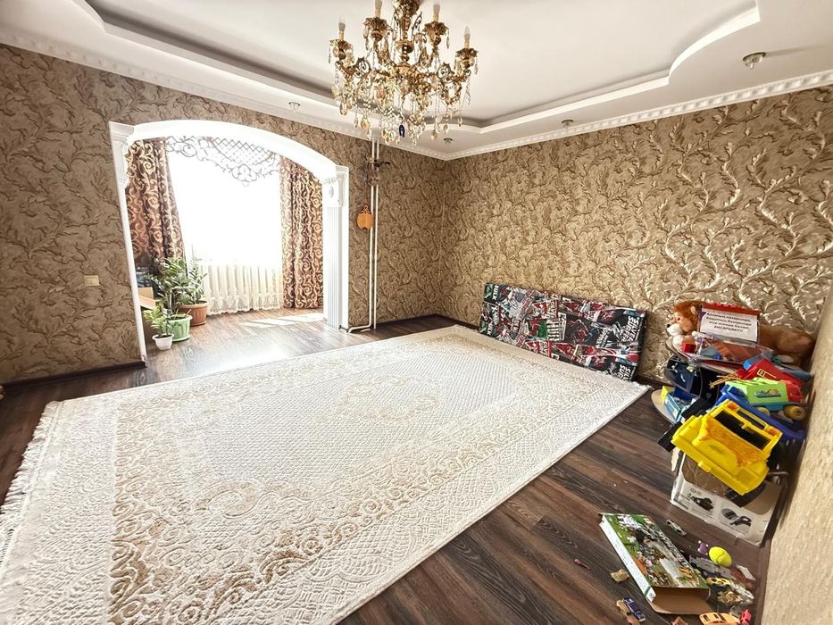 Продам 3 комнатную квартиру р-н ВВИ 104 кв.м