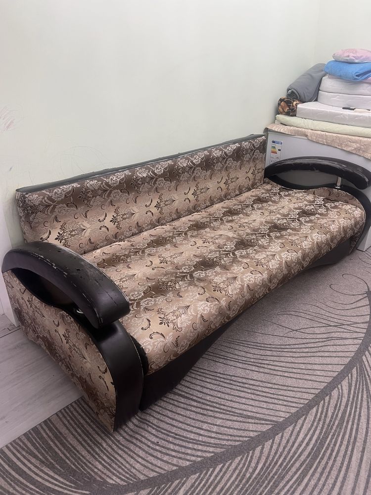 Продам комплект, диван и кресло