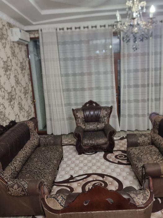 Диван кресло сотилади холати яхши