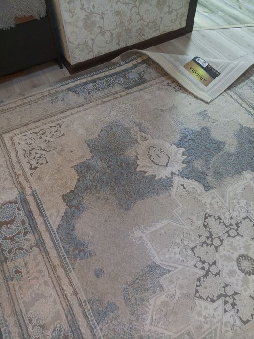 Продам ковёр в отличном состоянии