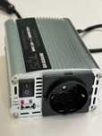 Invertor auto 12V-220V