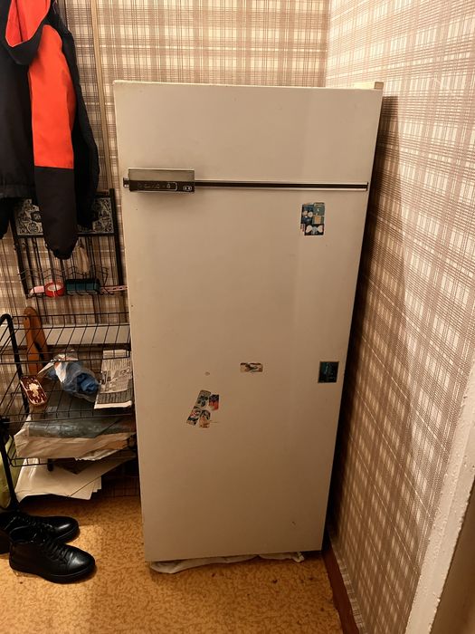 Продам холодильник