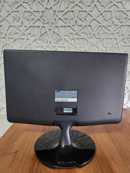 Монитор Samsumg 22 дюйма