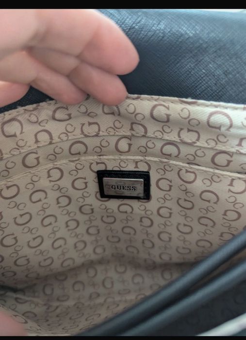 Дамска чанта Guess