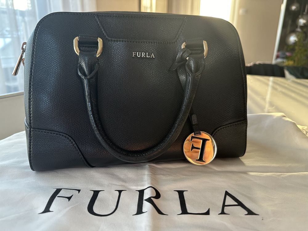 Кожена чанта Furla