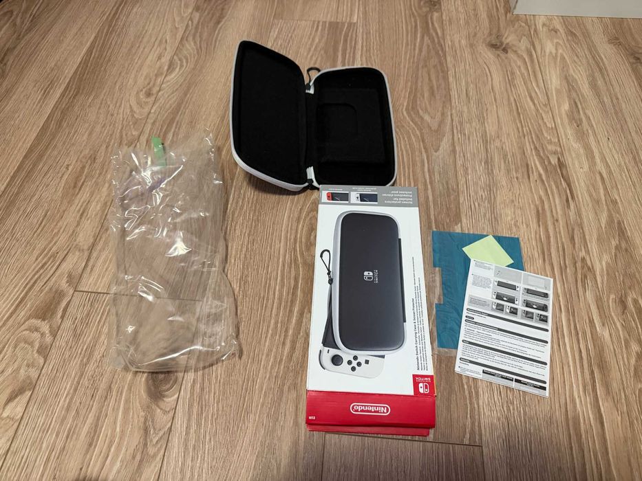 Nintendo Switch OLED + Аксесоари