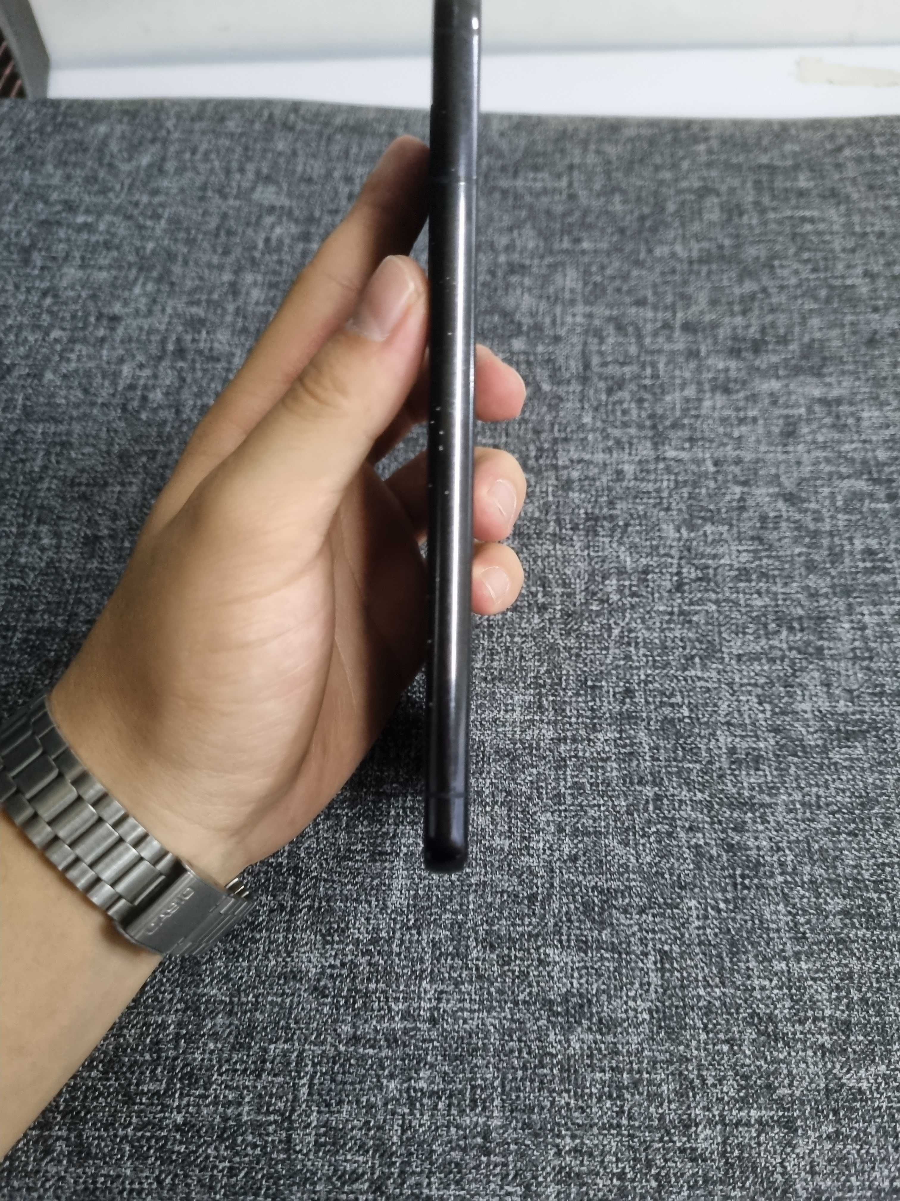 Samsung s22+ holati ideal