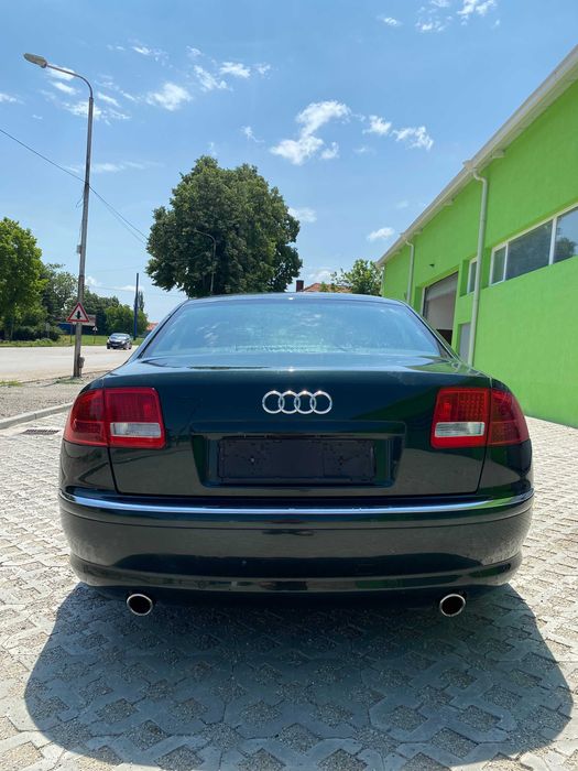 AUDI S8 На части