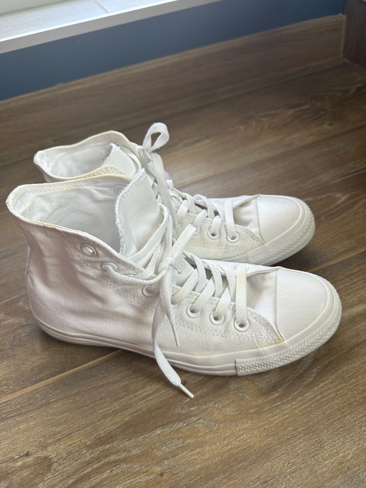 Оригинални Converse – 41 номер, отлично състояние