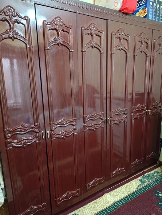 Spalniy mebel sotiladi