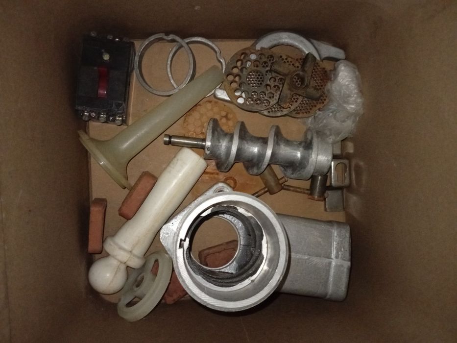 Мясорубка мим300 янги ишлатилмаган