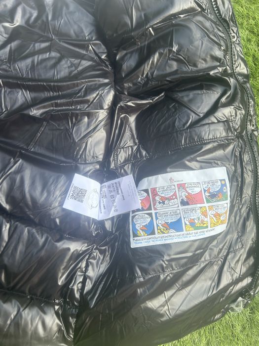 Vesta M.O.N.C.L.E.R calitate premium fulgi de gasca marimea 4(M-L)