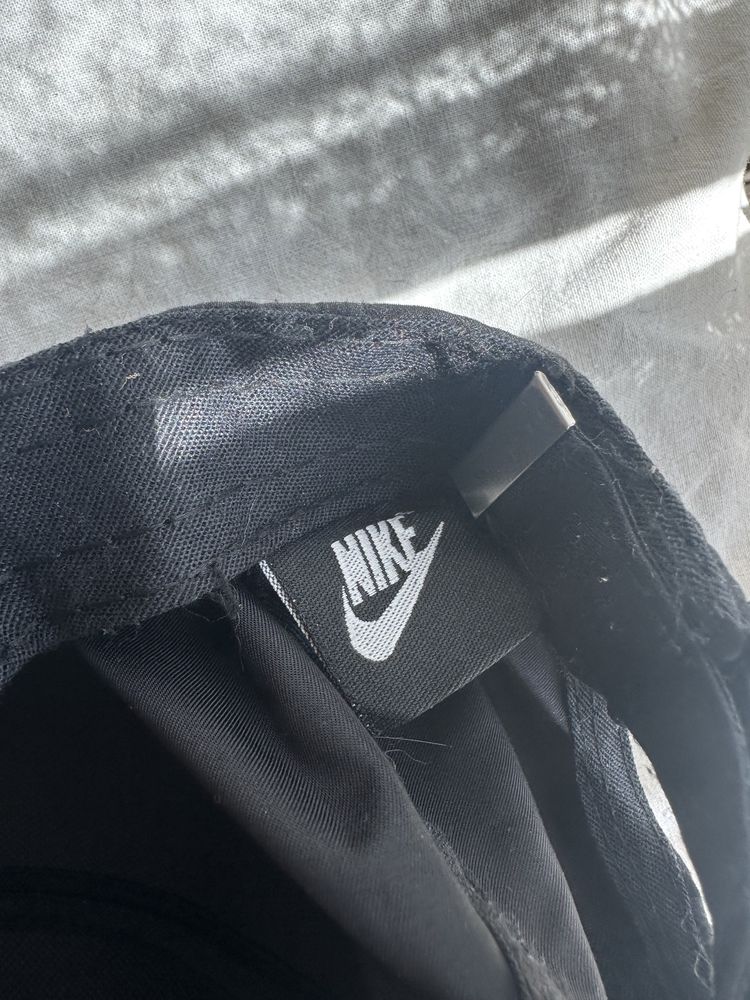 Шапки с козирка NIKE,адидас и колан