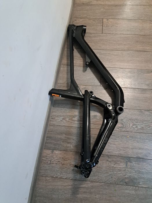 Cadrul Canyon Torque L 27.5 – Enduro/Downhill, stare excelentă