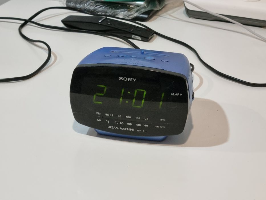 Radio cu afișaj Sony perfect funcțional