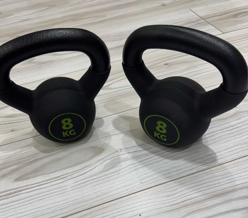 Гири атлетические 8 кг (в наличие 2 штуки)