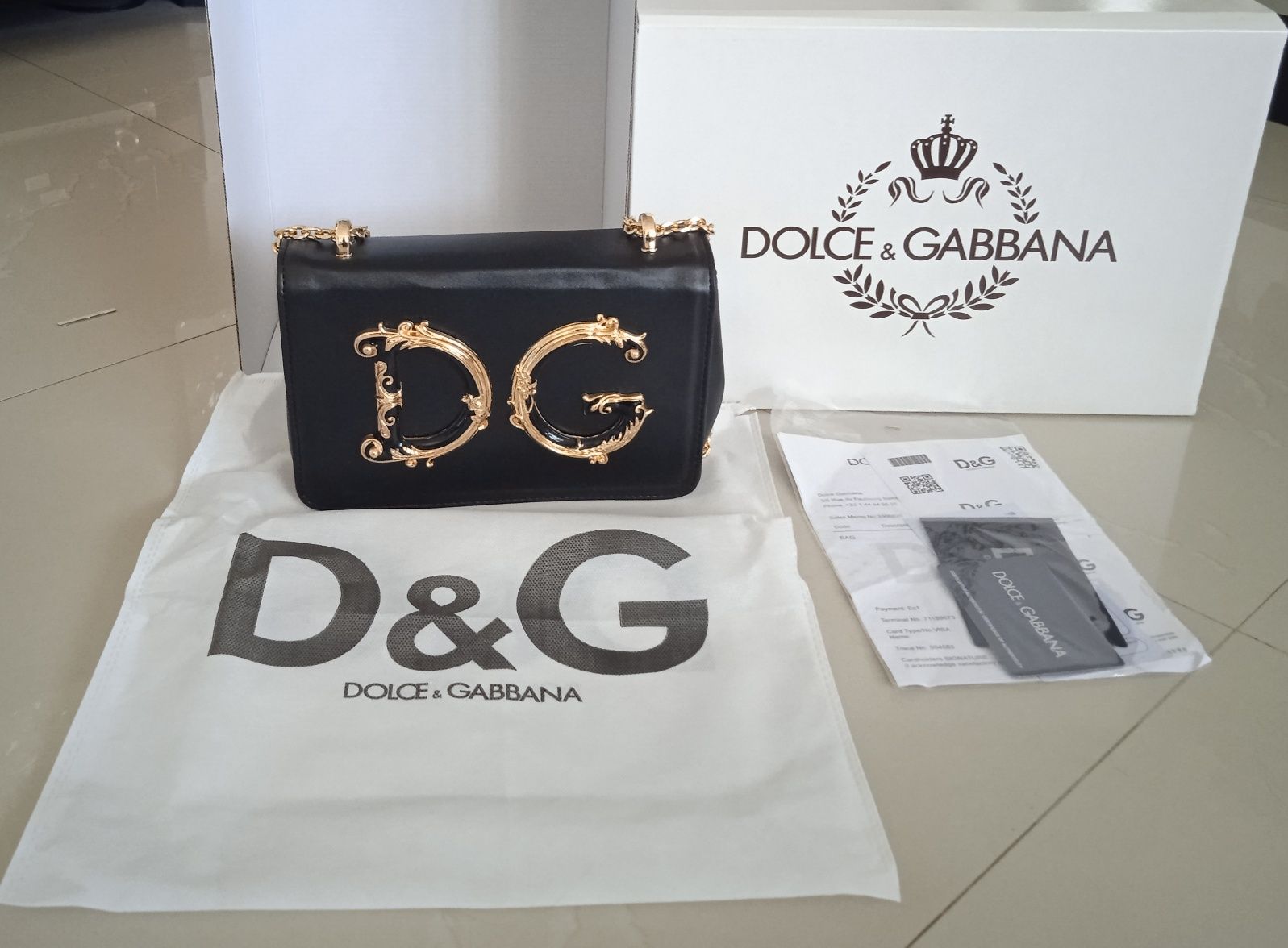 Vand geanta Chanel, D & G cu acte!