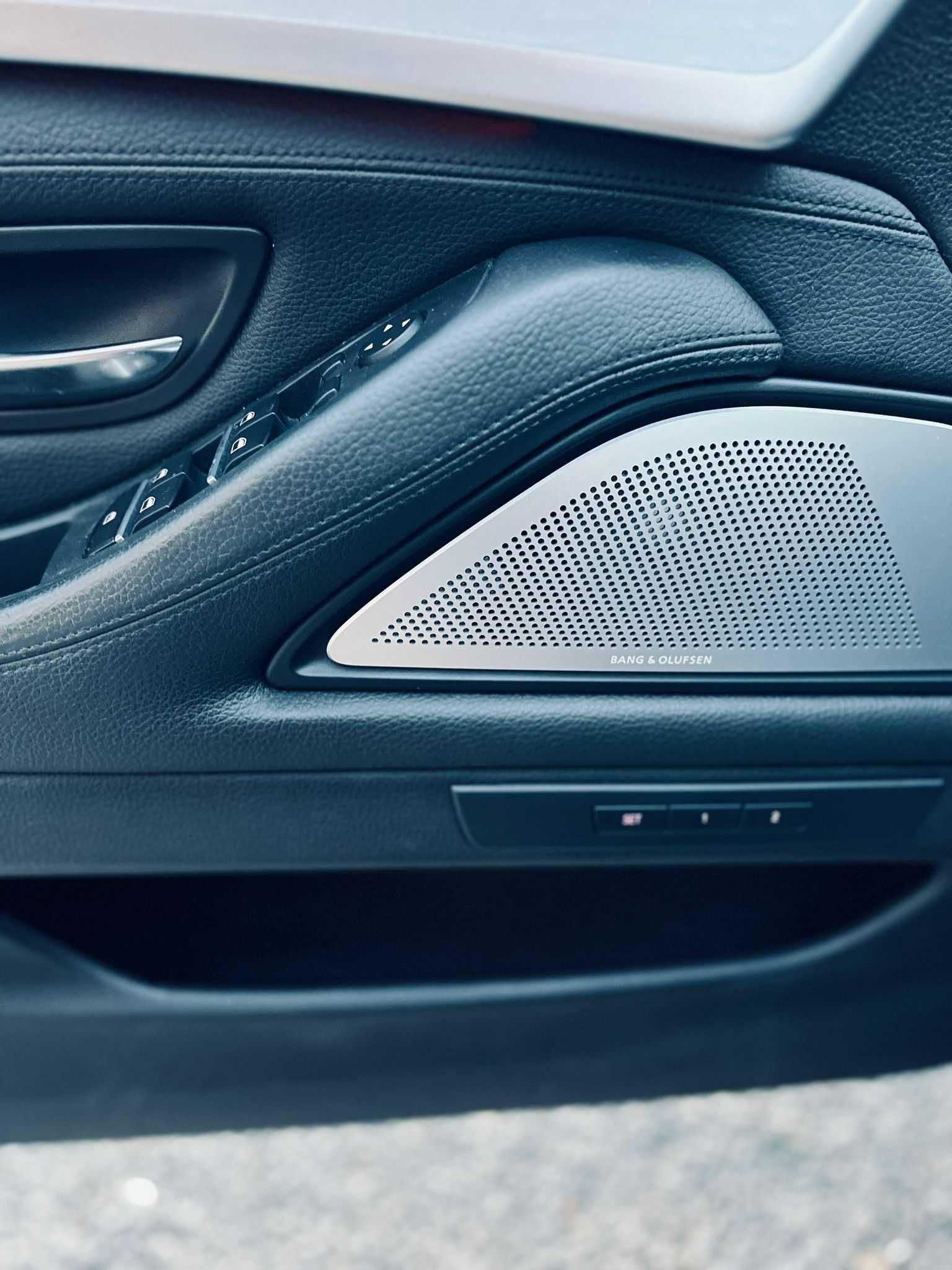 BMW M550d x drive - avariat