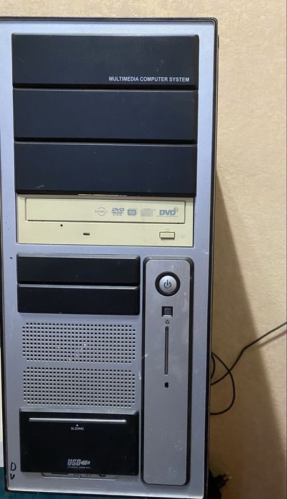 Компютер, монитор, колонка