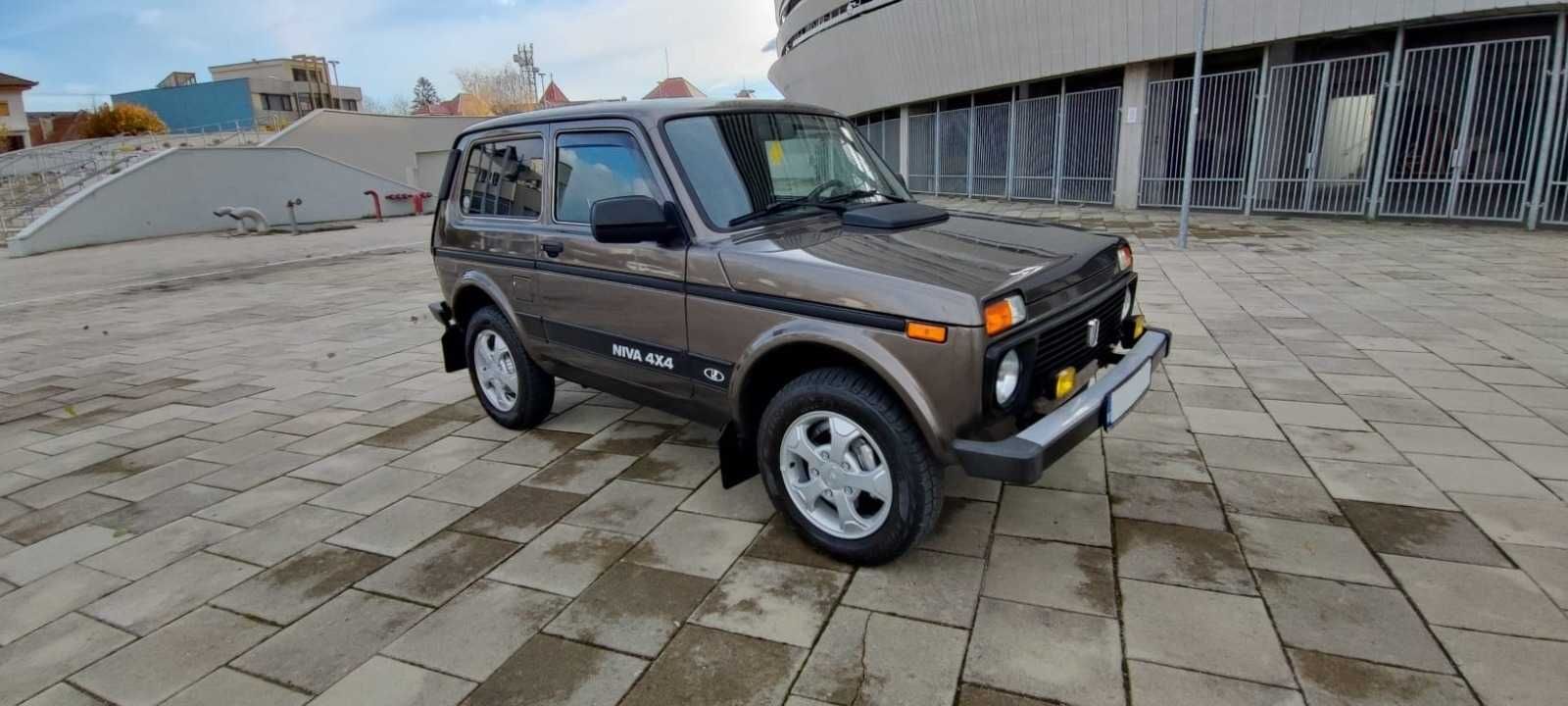 2018 Lada Niva 4x4, benzina + GPL, EURO 6, înmatriculata RO, ca noua