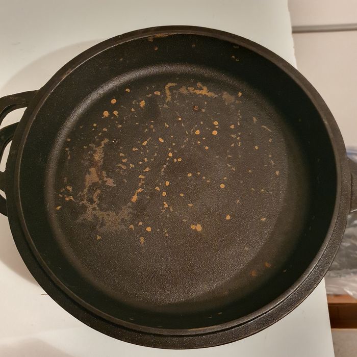 Tigaie inalta cu capac 2in1, fonta, capacitate 3.5l