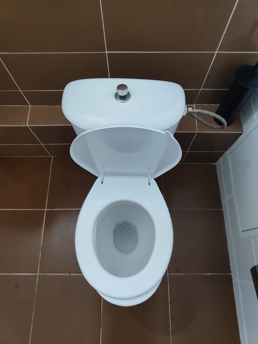 Унитаз б/у в отличном состоянии