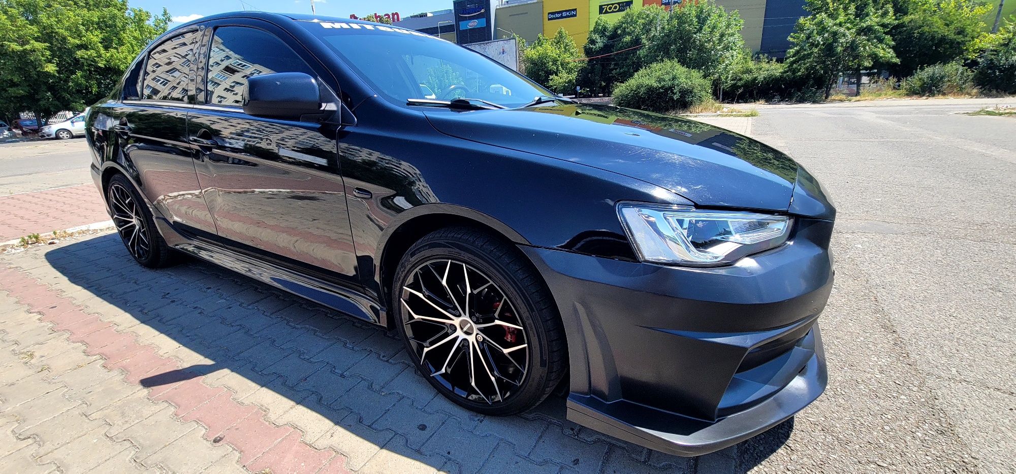 Mitsubishi Lancer